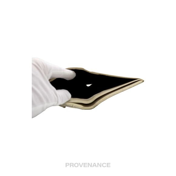 🔴 Gucci Trifold Wallet - Chalk Guccissima Leather - Picture 8 of 10